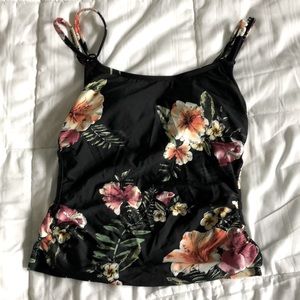 Size small swimsuit top